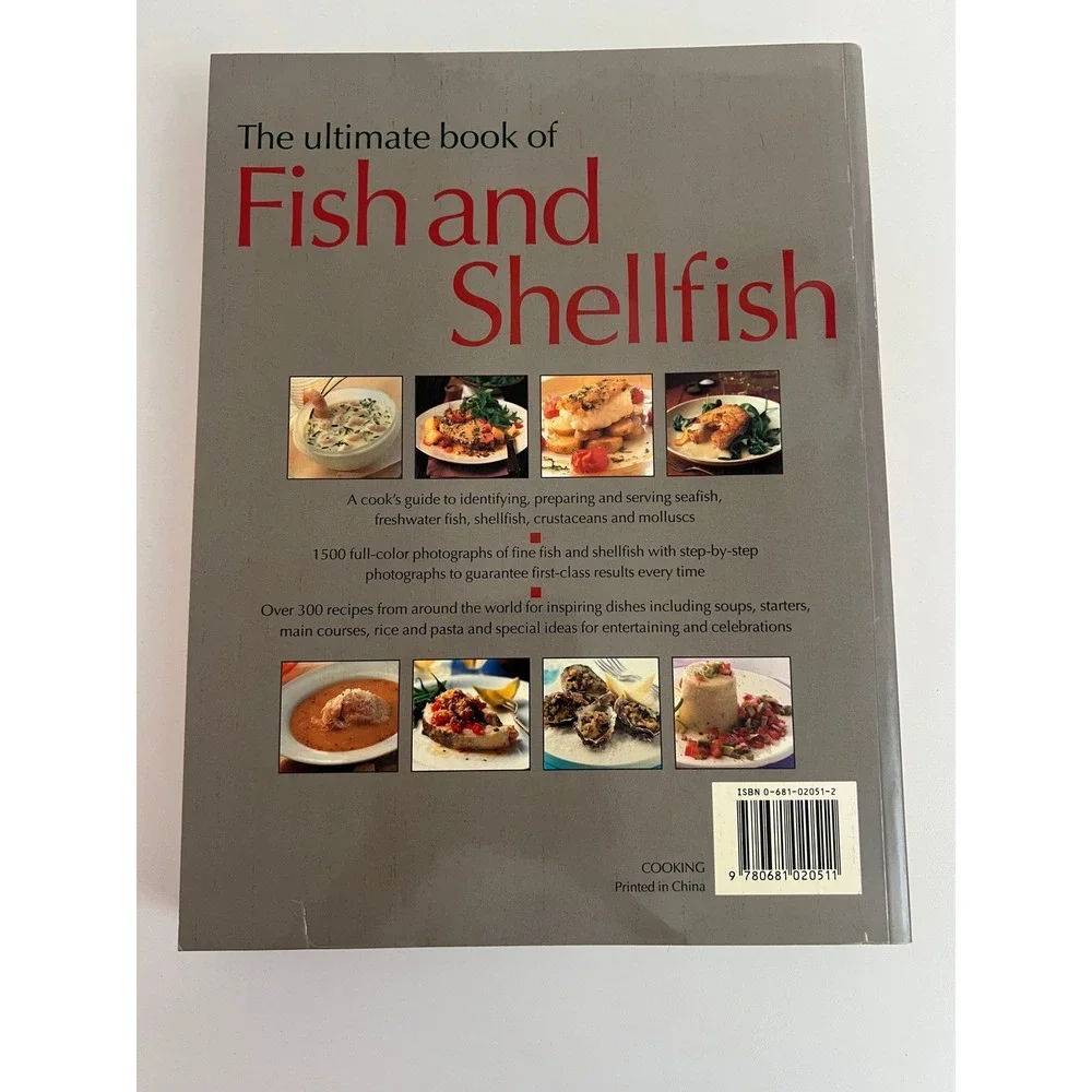 The Ultimate Book of Fish and Shellfish‎ Cookbook 300 Recipes Hardcover
